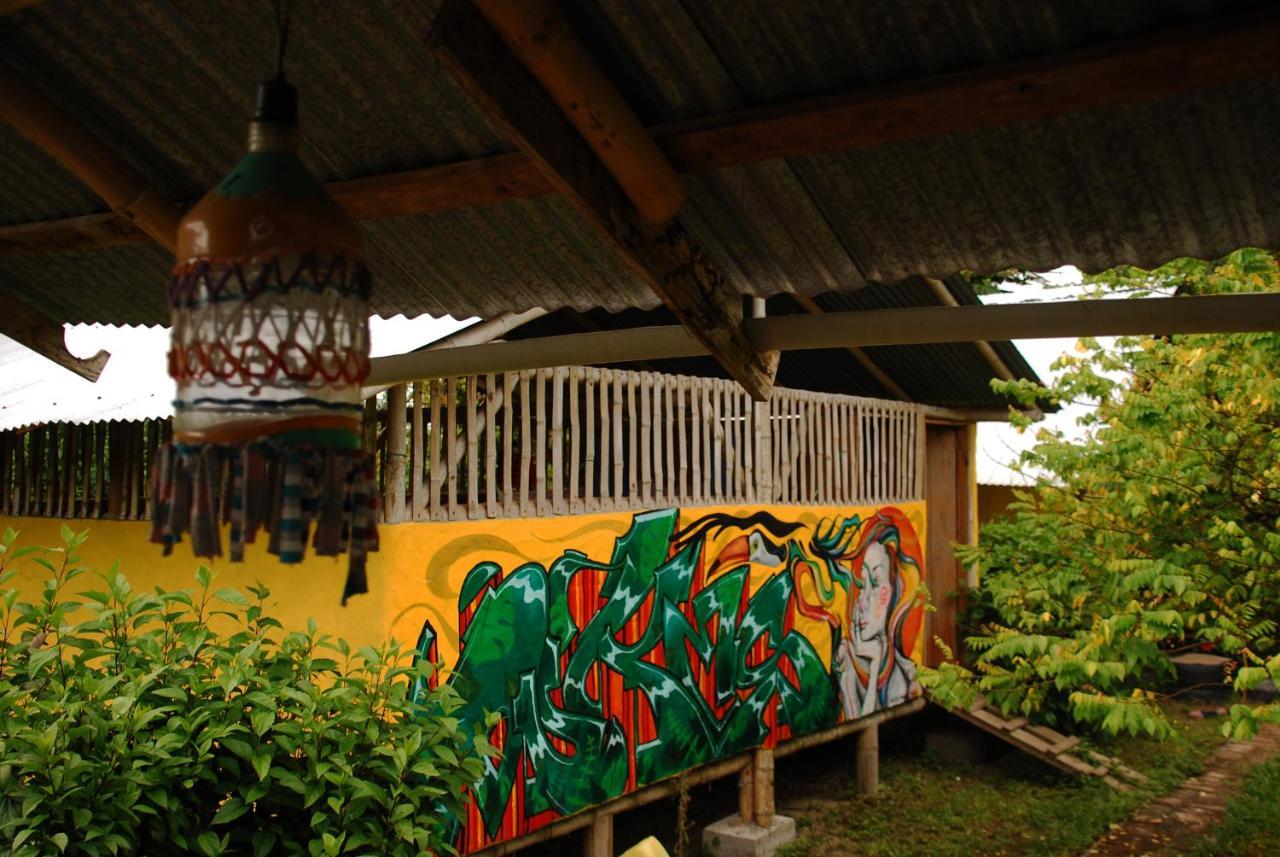 Maracumbo Lodge Mompiche Exterior foto